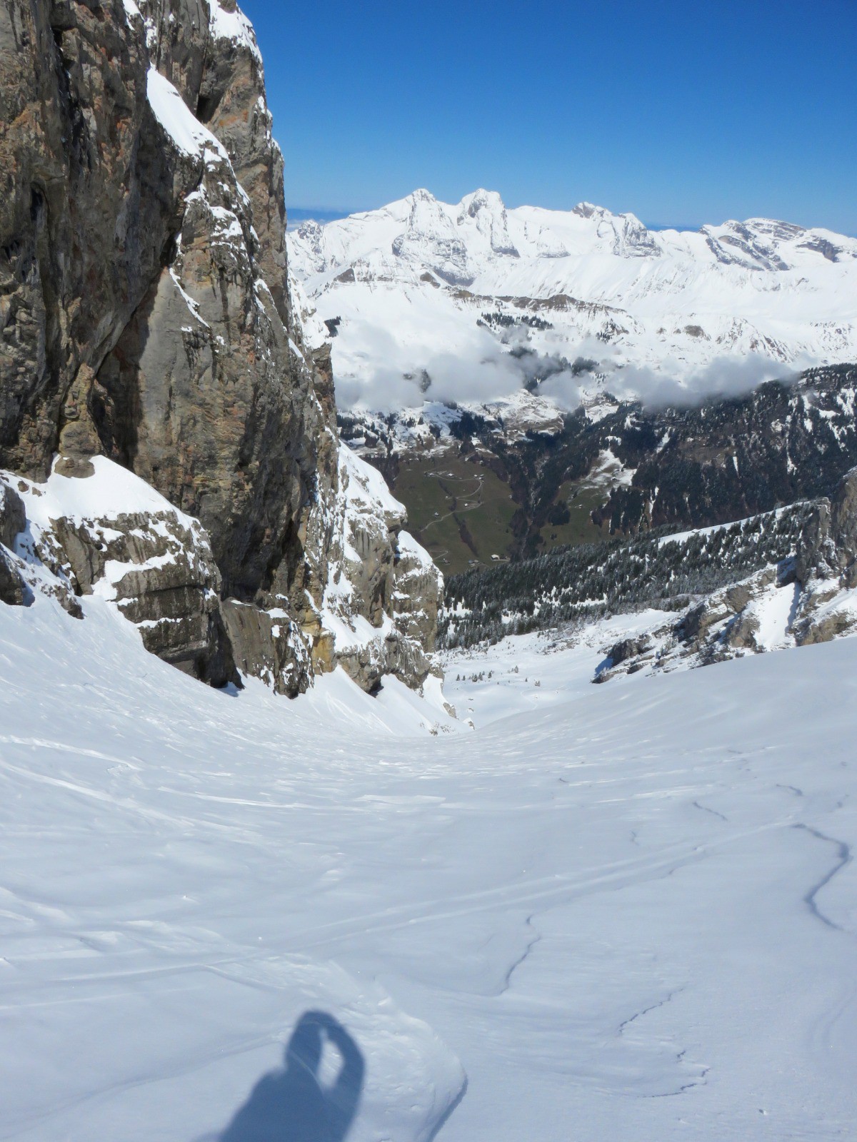 #10 Avant que la plaque ne parte sur moins de 10 cm d Avant que la plaque ne parte sur moins de 10 cm d'épaisseur en rive droite