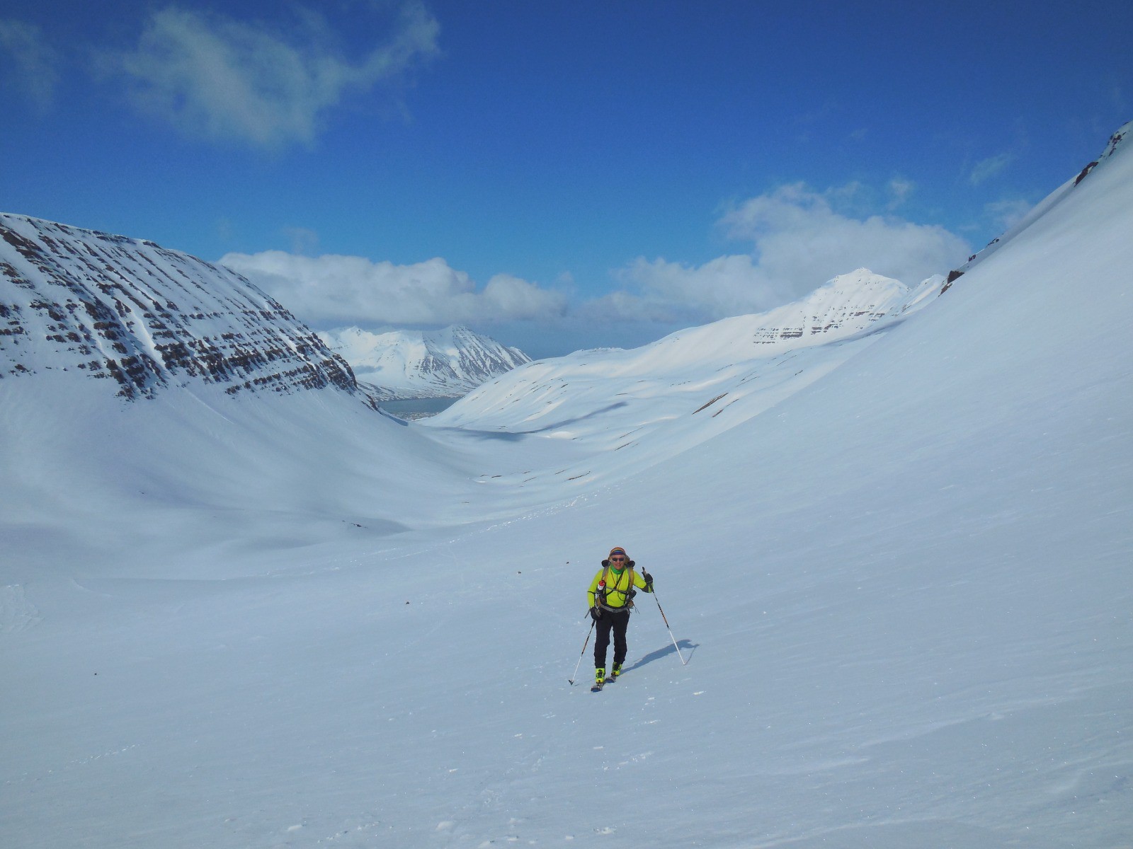 Progression sur fond d'Olafsfjordur