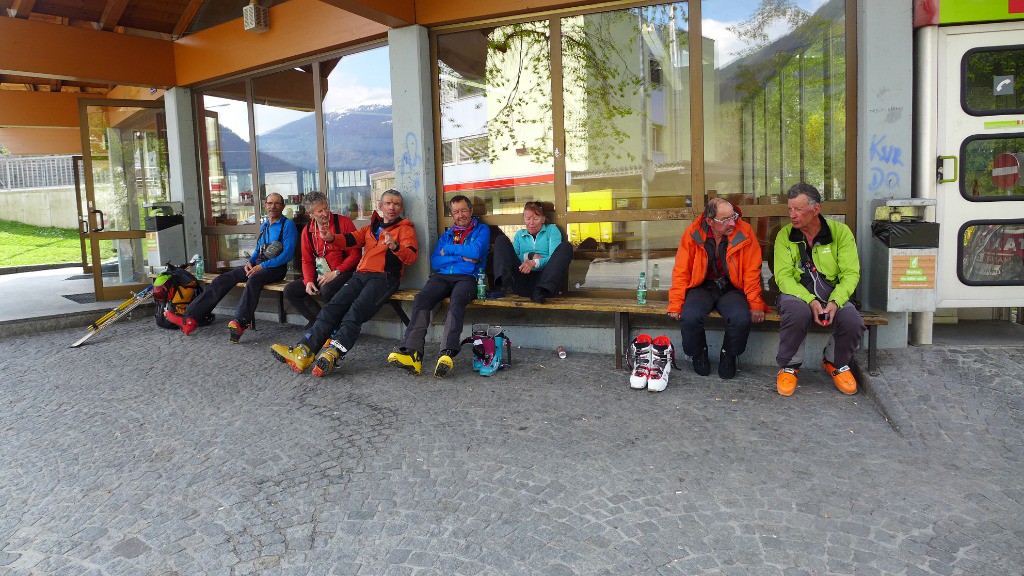 Mais ce n'était pas sur Sölden... On attend le 2ème bus...