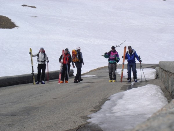 pont de la neige : retour à la civilisation ......