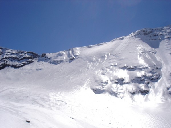 #5 glacier de vallonbrun : nous sommes descendus juste à droite du col glacier de vallonbrun : nous sommes descendus juste à droite du col
