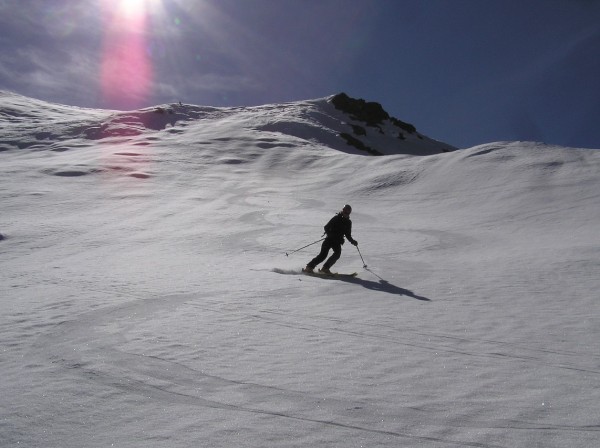 #6 Virages tendus sur le haut : ça a beau être au soleil, il n Virages tendus sur le haut : ça a beau être au soleil, il n'est que rasant, la transfo sera tardive