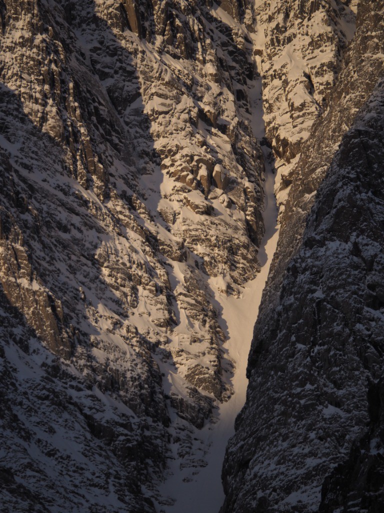 #1 Le haut du couloir repéré la veille au télé-objectif Le haut du couloir repéré la veille au télé-objectif