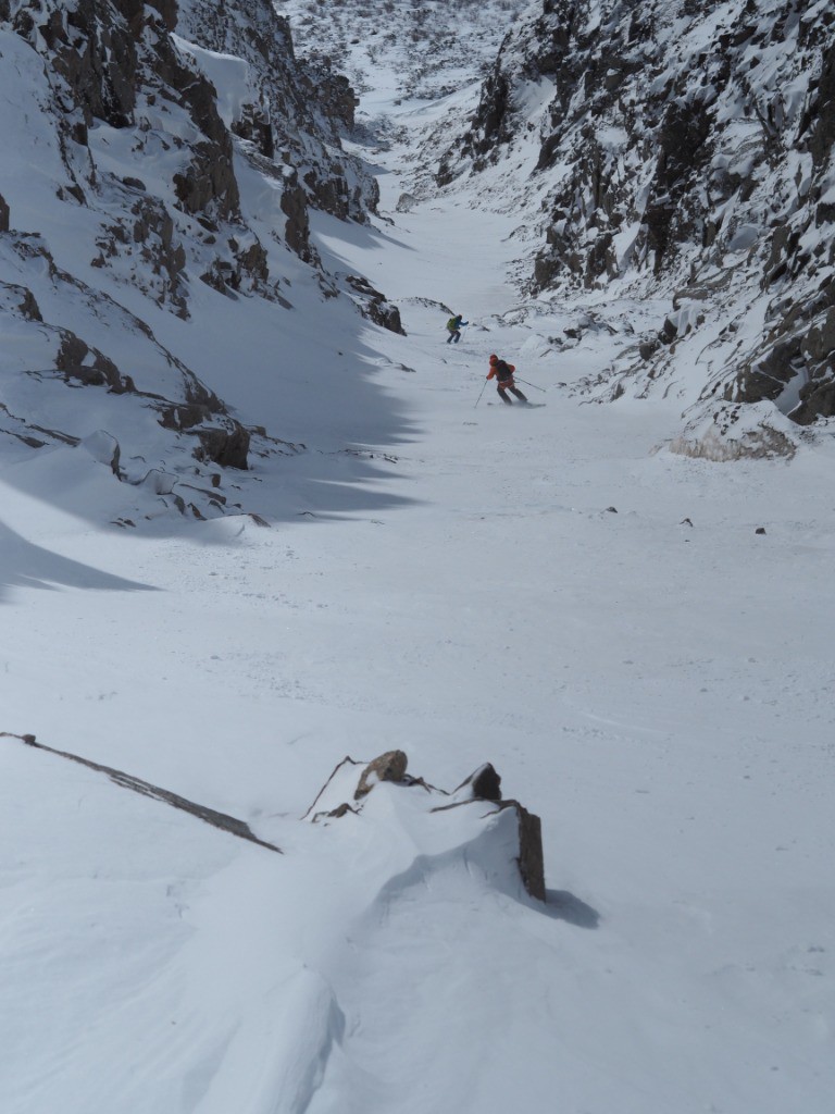 #8 Descente, ça glisse uniquement sur les zones exposées au soleil Descente, ça glisse uniquement sur les zones exposées au soleil