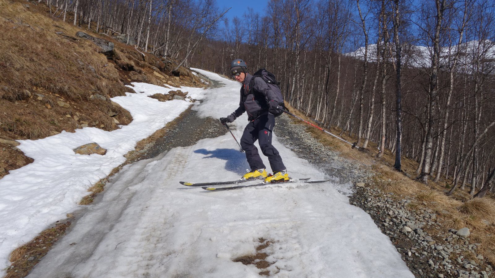 Ski jusqu'à la limite de l'enneigement