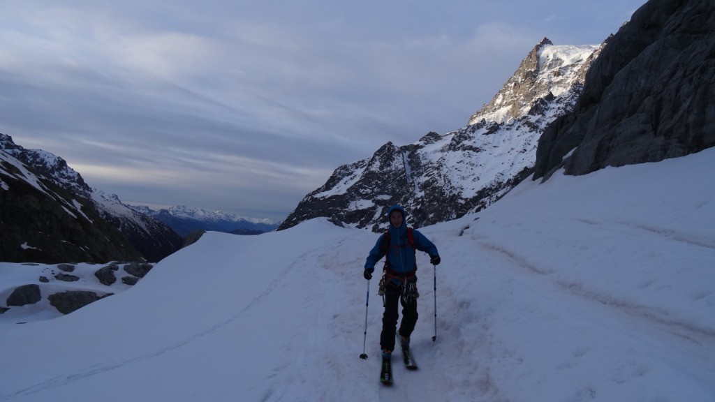 on chausse par ici pour monter au Glacier Blanc