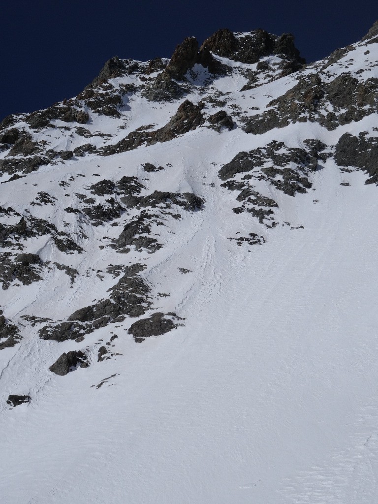 cheminement tortueux pour le couloir ENE de la Pointe Louise