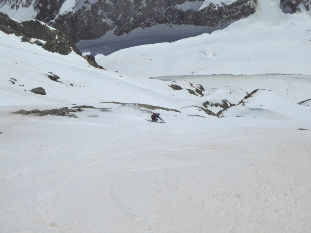 tout à fond dessous le couloir du col de la Grande Sagne