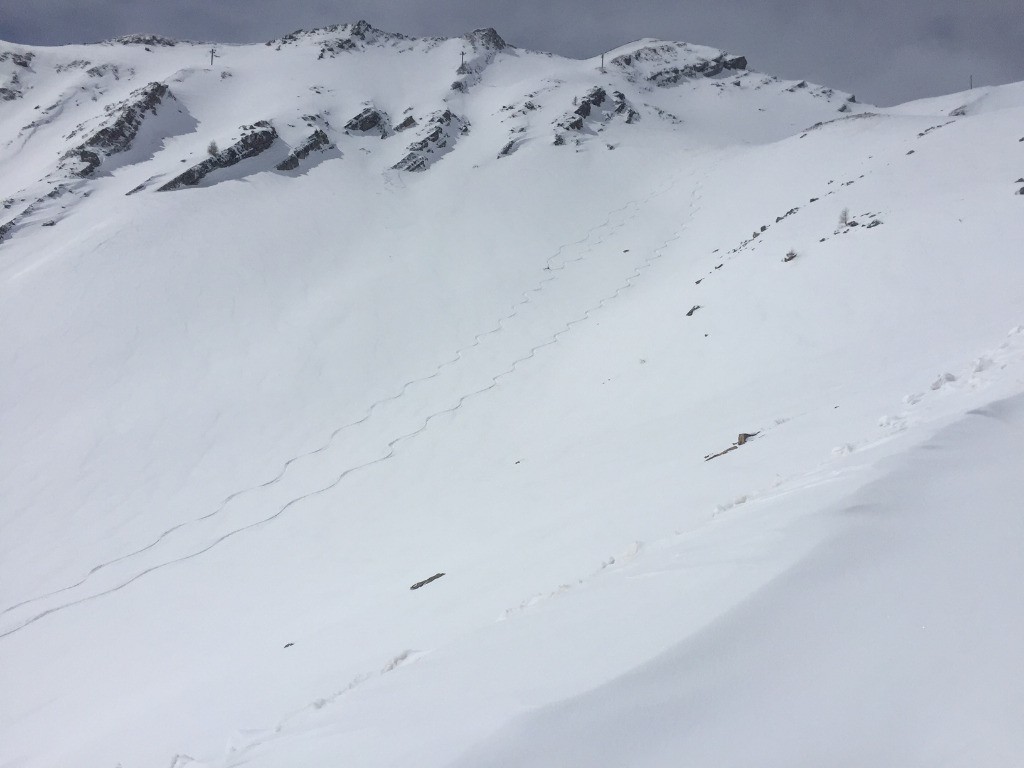 Le skieur solitaire qui s'est pris une bonne boite 