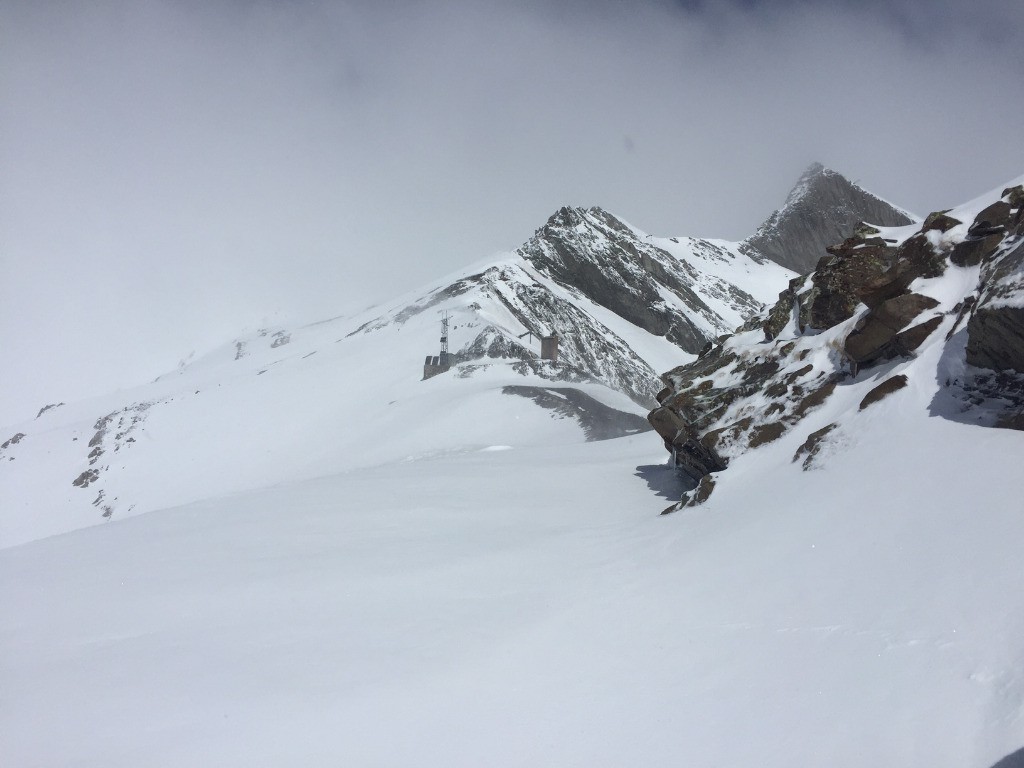 Vue sur l'aiguille avec un vent glacial