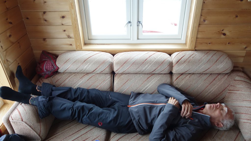 #18 Sieste réparatrice en attendant l Sieste réparatrice en attendant l'accalmie