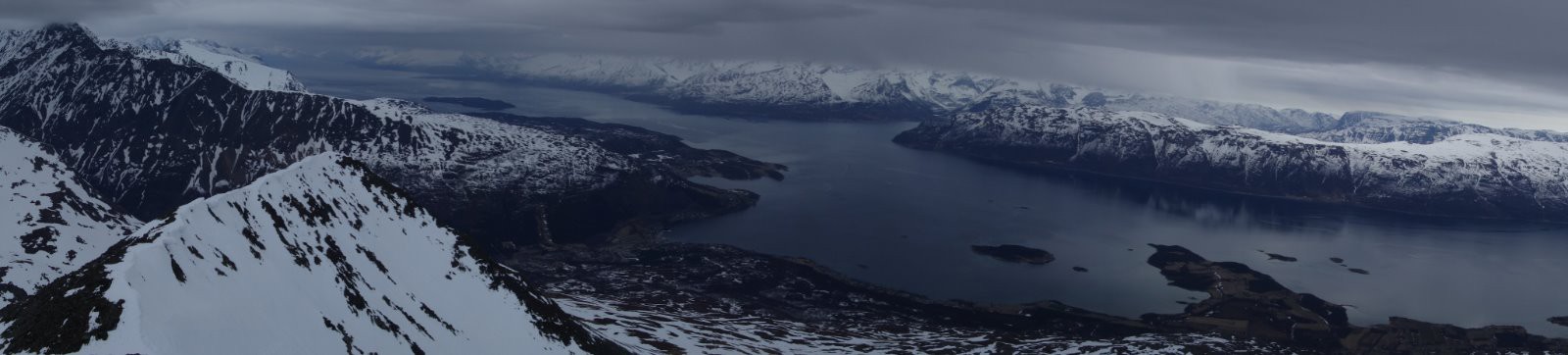 Panorama sommital vers le Nord