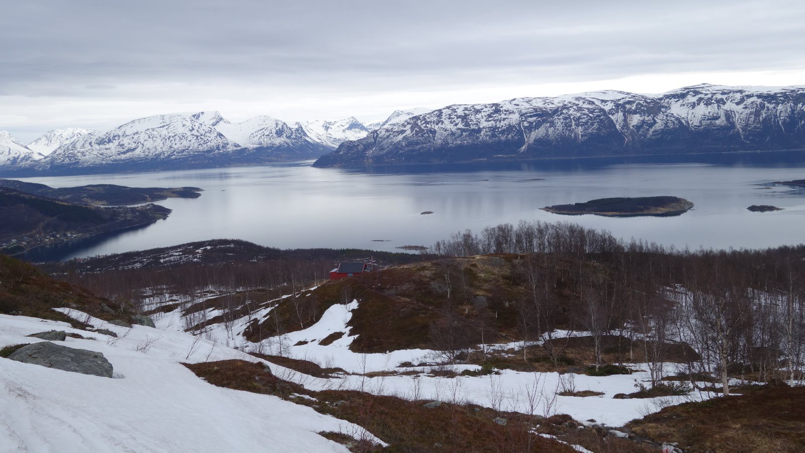 La cabane avec vue sur le fjord