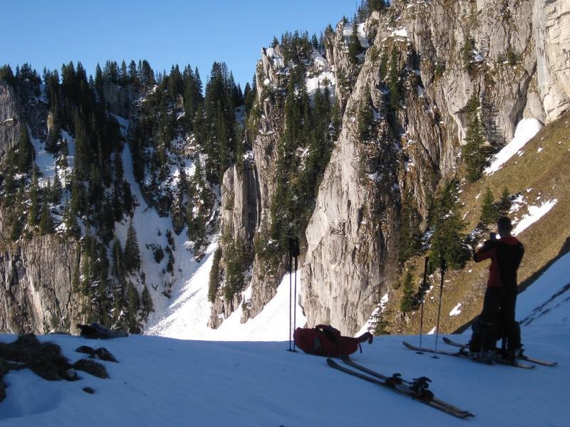 Le couloir vu du Col du pas de L’Échelle.