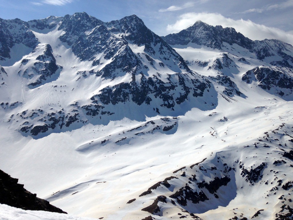 #6 Le Pic de l Le Pic de l'Etendard légèrement coiffé de nuages