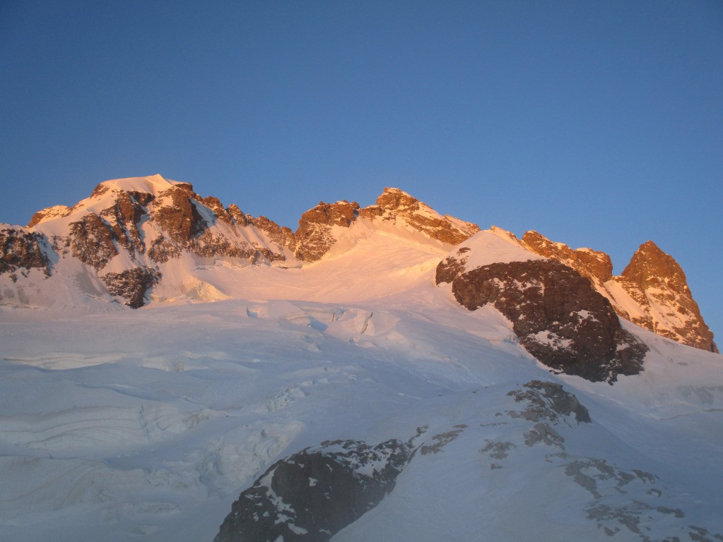 #17 Petit matin depuis le refuge de l Petit matin depuis le refuge de l'Aigle