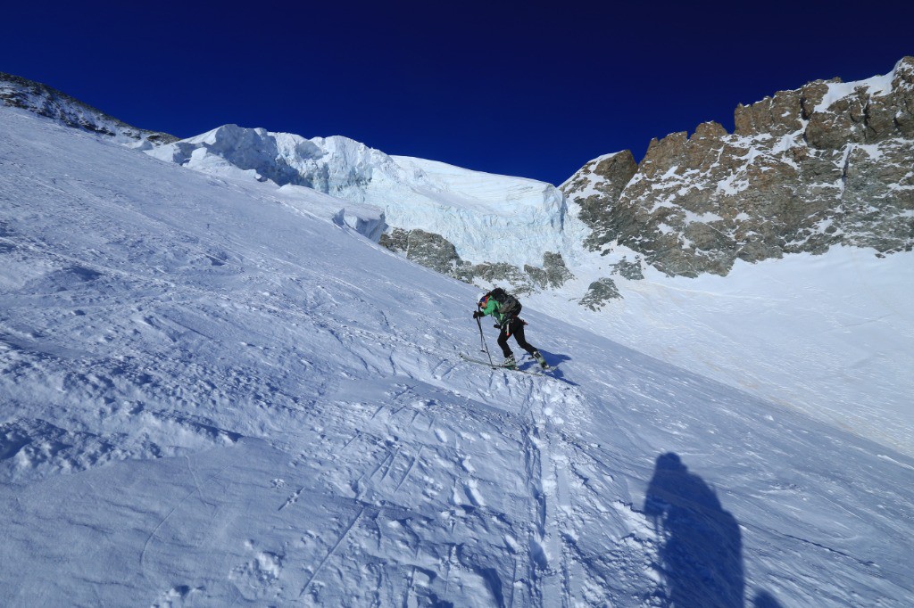 #49 A la montée, les séracs menacent... A la montée, les séracs menacent...