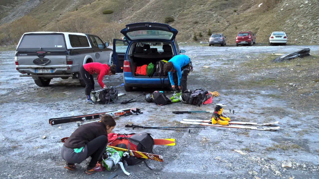 #1 J1 : Départ avec des sacs bien lourd !! J1 : Départ avec des sacs bien lourd !!