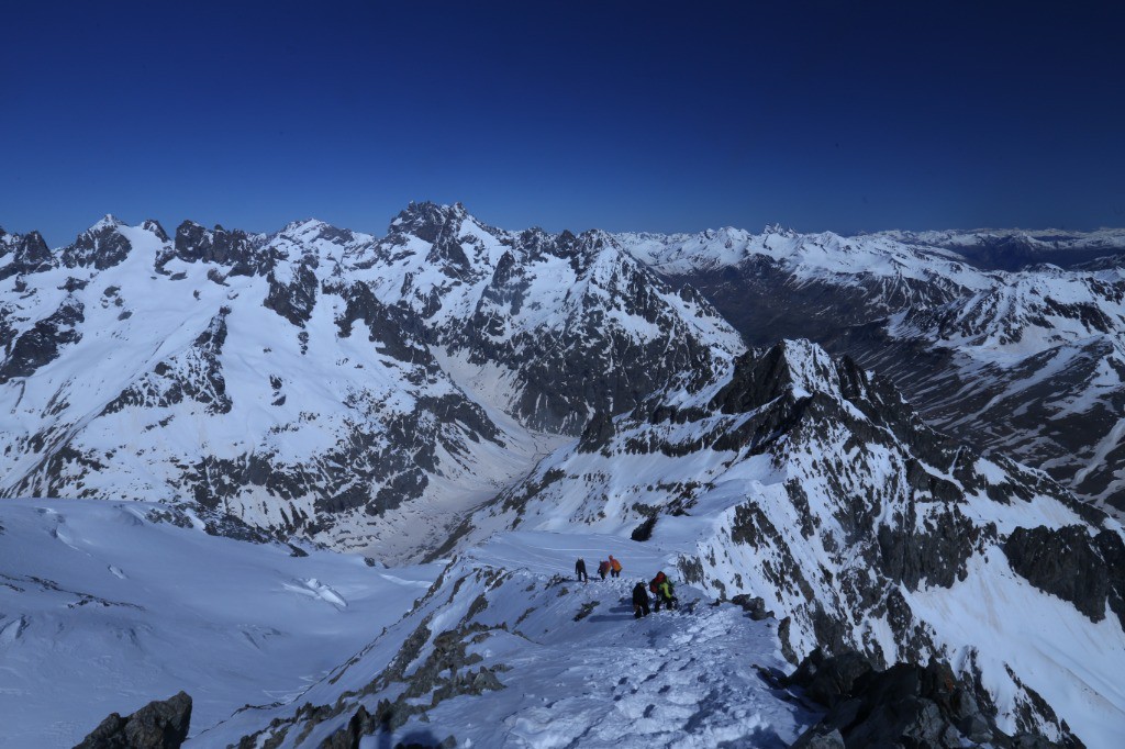 #26 Vue du sommet du Pic de Neige Cordier!
Vue du sommet du Pic de Neige Cordier!