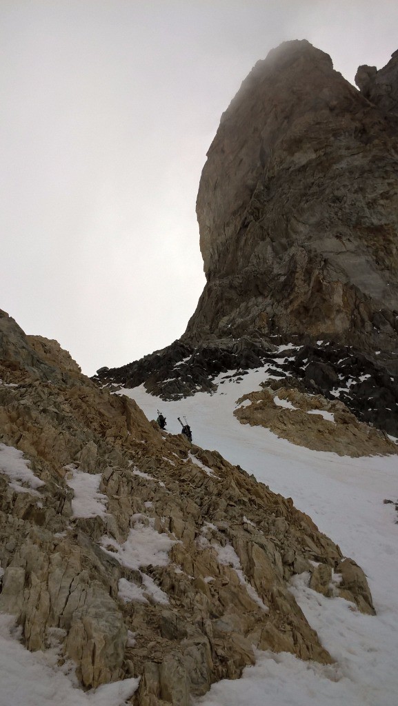 #121 J5 : Noémie et Vinchy à l J5 : Noémie et Vinchy à l'assaut de la casse pas si déserte que cela !
