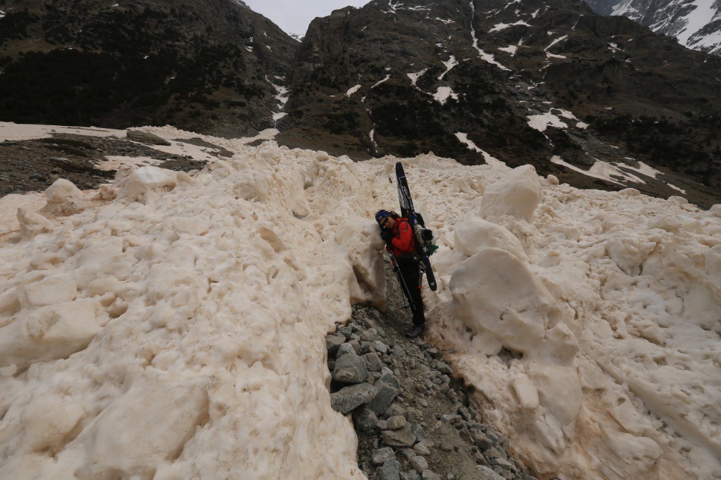 #100 Noémie aime bien les avalanches de boules! Noémie aime bien les avalanches de boules!