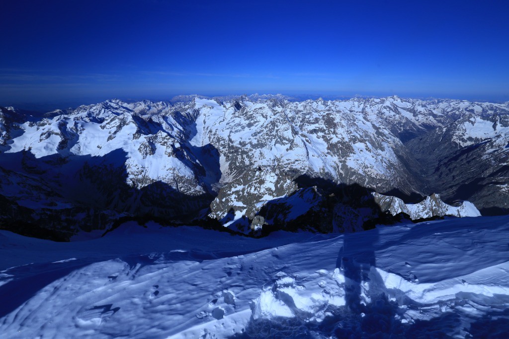 #53 Vue du sommet du Dôme sur les Ecrins Ouest, on voit même le Dévoluy et le Vercors
Vue du sommet du Dôme sur les Ecrins Ouest, on voit même le Dévoluy et le Vercors