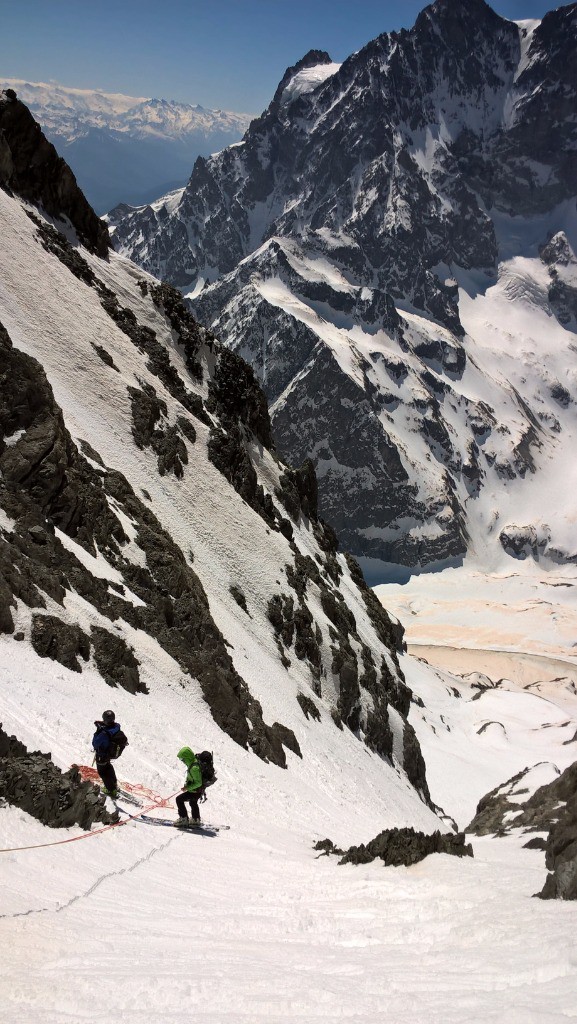 #63 J3 : Vinchy et Noémie dans le couloir de la grande Sagne J3 : Vinchy et Noémie dans le couloir de la grande Sagne