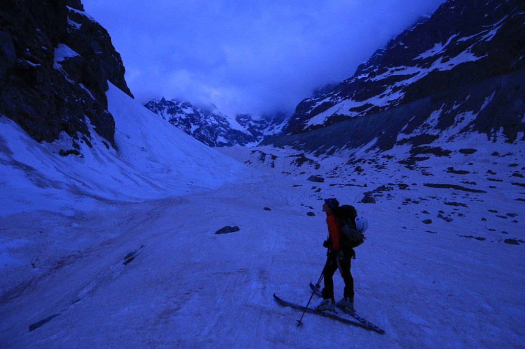#73 Quatrième jour ; il fait couvert sur le glacier Noir Quatrième jour ; il fait couvert sur le glacier Noir