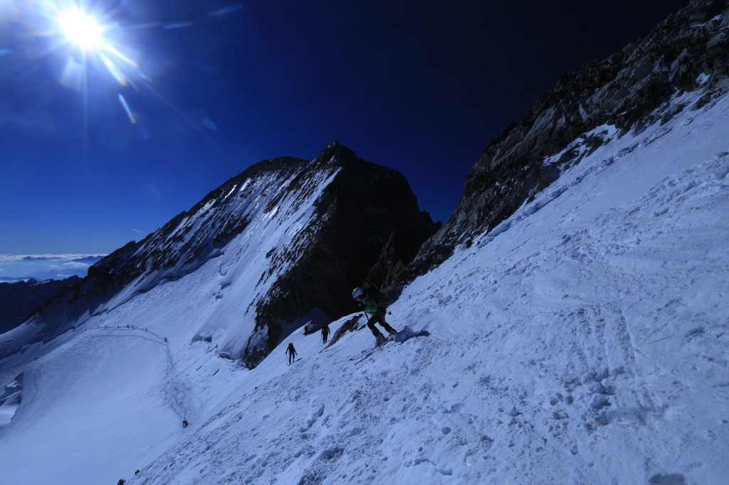 #57 Descente avec fond de Barre des Ecrins, au top! Descente avec fond de Barre des Ecrins, au top!