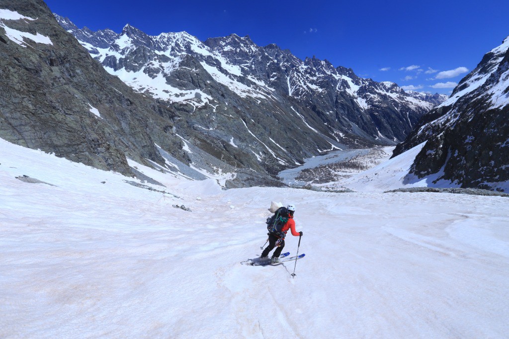 #71 Ski grand large en direction du Pré de Mademoiselle Carle Ski grand large en direction du Pré de Mademoiselle Carle