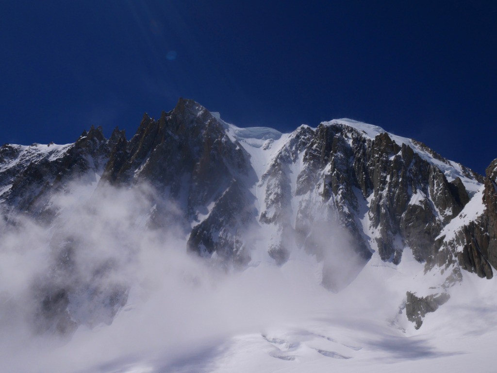 #9 La ligne du jour. Le brouillard arrive. La ligne du jour. Le brouillard arrive.