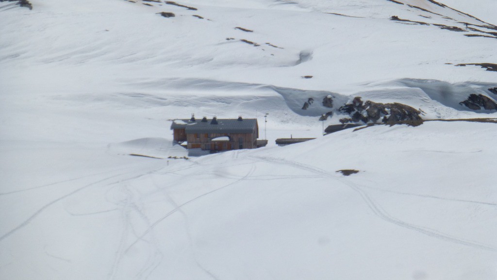 #30 les batiments du refuge du col de la Vanoise. les batiments du refuge du col de la Vanoise.
