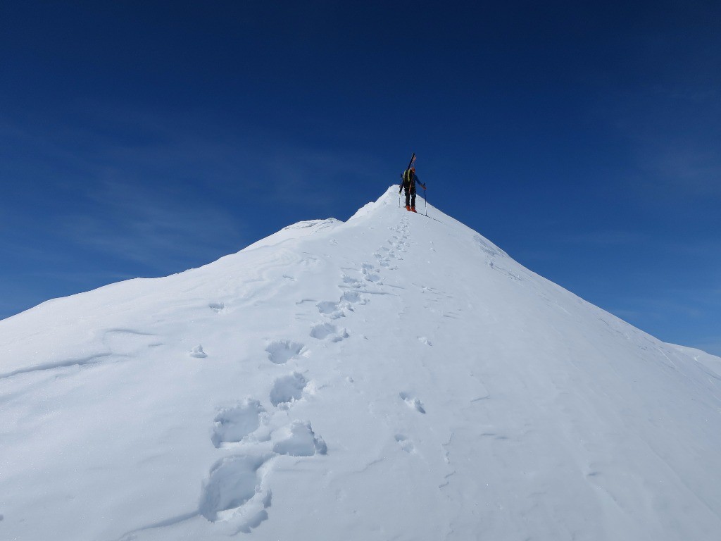 #18 Sur l Sur l'arête terminale de la Pointe Nord-Est du Châtelard