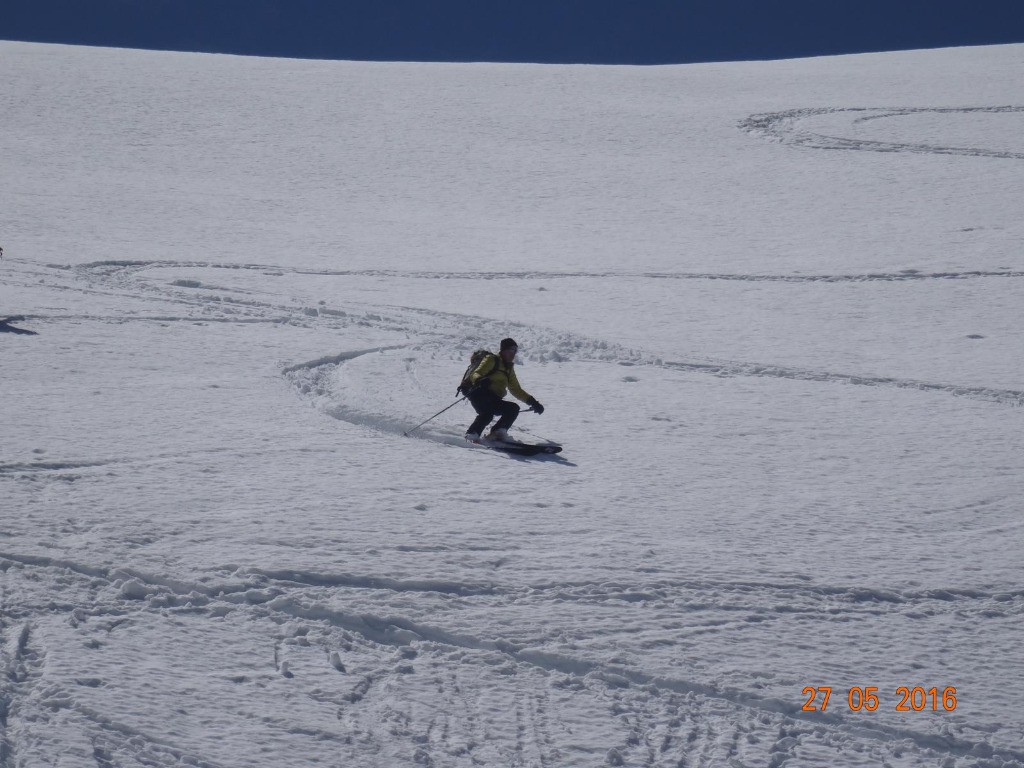 #12 Jlp s Jlp s'en sort bien dans cette melasse