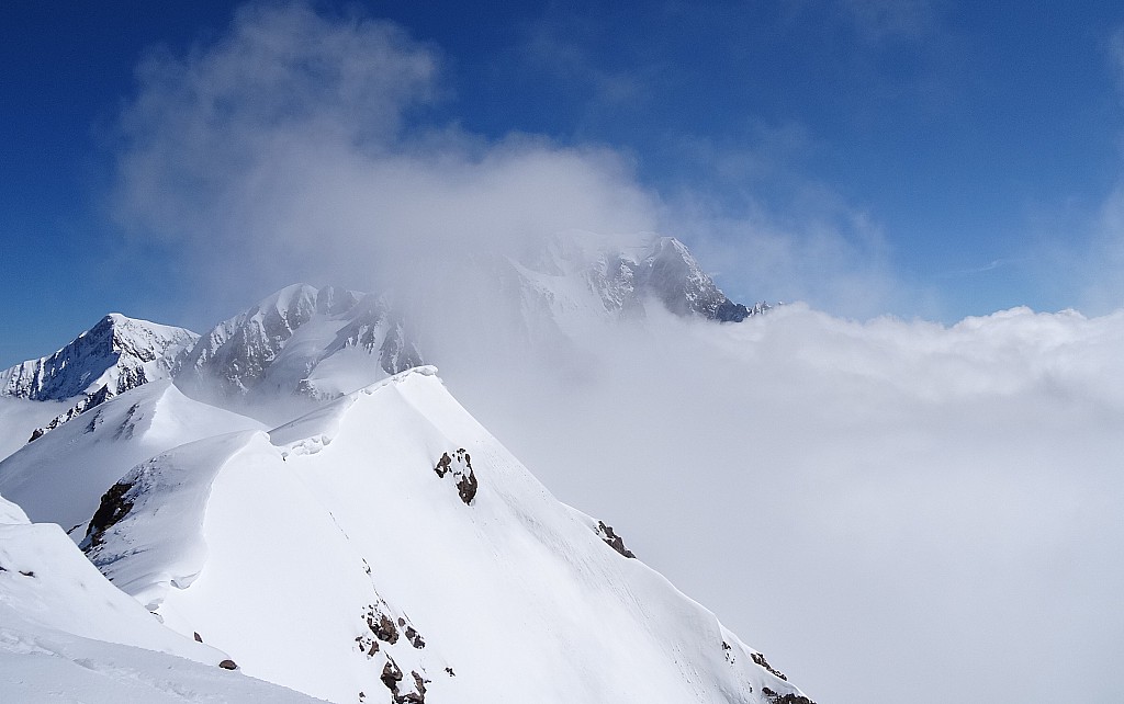 Brume sur le Mt Blanc.