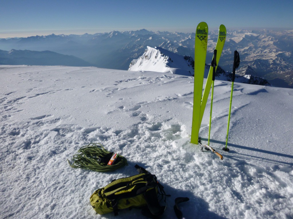 #9 Juste derriere le sommet principale, le Mont Blanc de Courmayeur Juste derriere le sommet principale, le Mont Blanc de Courmayeur
