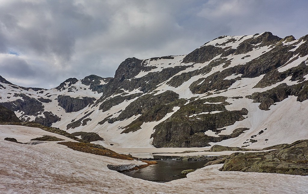 Lac du Petit Doménon sous la Grande Lauzière...