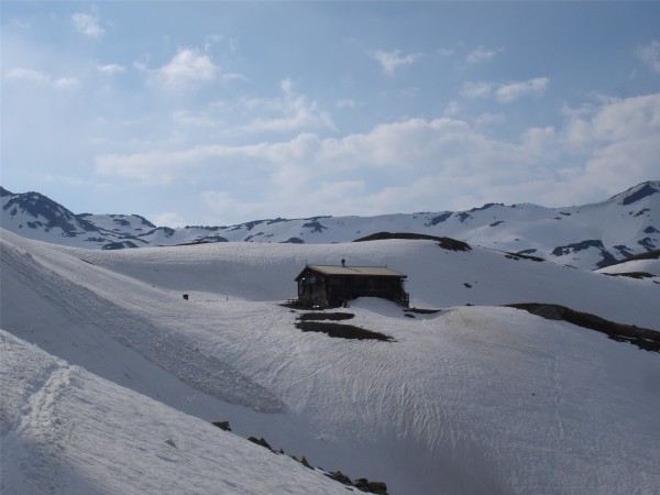 #1 Refuge du Mont Thabor : Refuge en vue Refuge du Mont Thabor : Refuge en vue