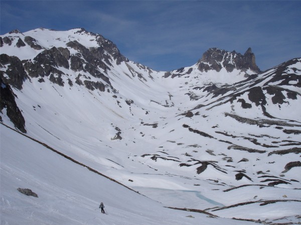 #5 Descente vers 2500 : Nath fonce vers le lac du Peyron Descente vers 2500 : Nath fonce vers le lac du Peyron