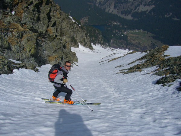 #4 Taillefer, Croix Pinelli : La partie basse de ce sympathique couloir (sous le lac de courbe) vue depuis l Taillefer, Croix Pinelli : La partie basse de ce sympathique couloir (sous le lac de courbe) vue depuis l'attaque.