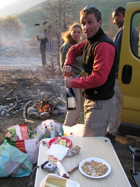 #7 Apéro : On a posé le campement près du Pont d Apéro : On a posé le campement près du Pont d'Ariane, c'est le pied!!!