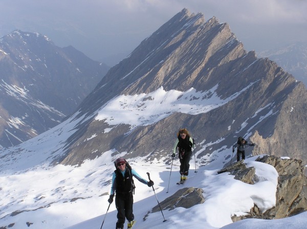 #1 Arrivée à Rocca Rossa : Avec la Taillante en arrière-plan Arrivée à Rocca Rossa : Avec la Taillante en arrière-plan