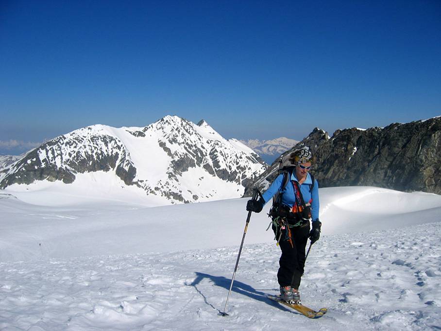 #11 Diablon des dames : Amanda en route pour le sommet, Diablon des dames en arrière plan Diablon des dames : Amanda en route pour le sommet, Diablon des dames en arrière plan