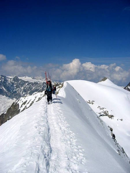 #2 Débonnaire : ça y est, c Débonnaire : ça y est, c'est presque fini...! on arrive vers l'épaule du Zinnalrothorn