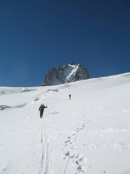 #2 Tour Ronde : Début de montée sur fond de Tour Ronde Tour Ronde : Début de montée sur fond de Tour Ronde