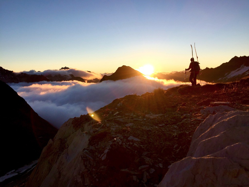 Le col du Nufenen sous les nuages