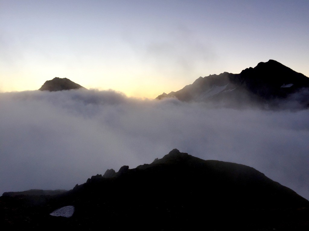 Sortie de la mer de nuages vers 2600