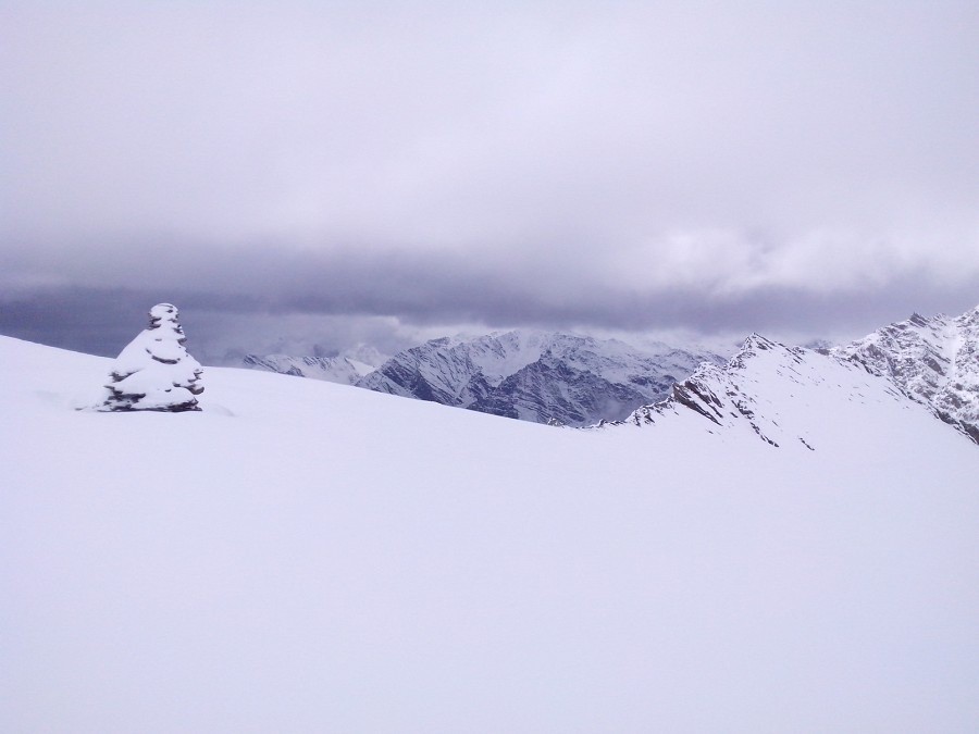 Sur la crête frontière