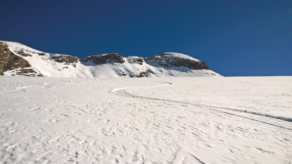 #13 J1 : On a vraiment skié de la poudreuse ! J1 : On a vraiment skié de la poudreuse !