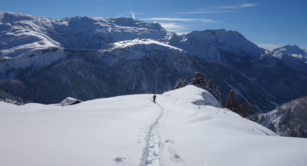 Montée face aux Enclaves